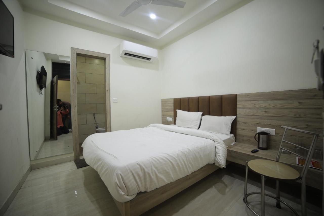 Hotel Shri Ram Residency Агра Екстериор снимка
