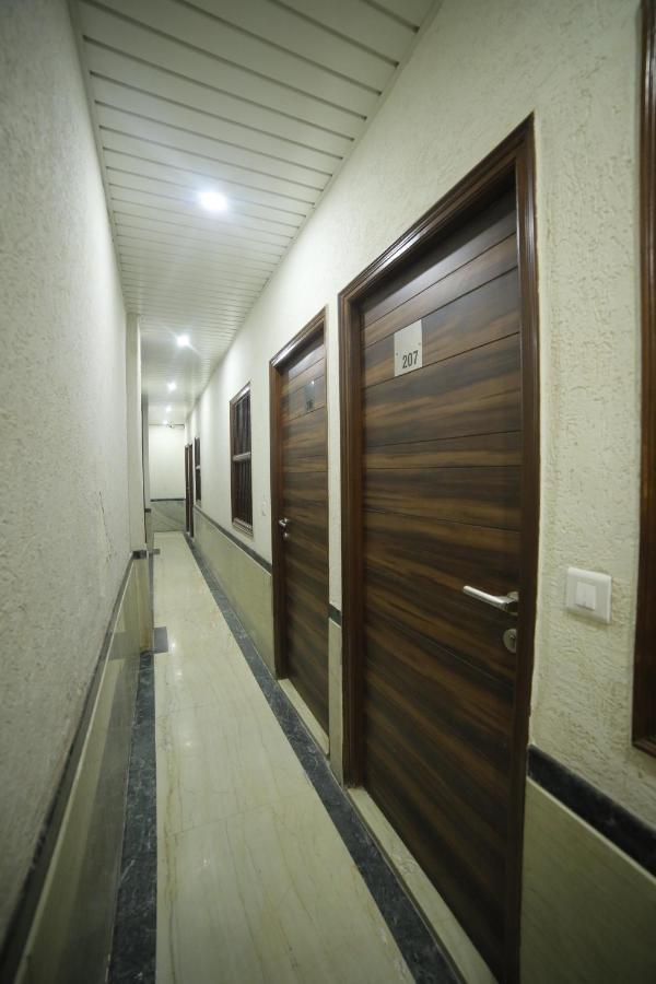 Hotel Shri Ram Residency Агра Екстериор снимка